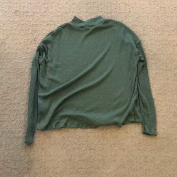 Small turtle neck - Picture 3 of 3